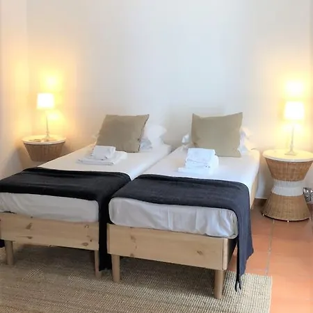 度假居 Checkincheckout Retiro De *